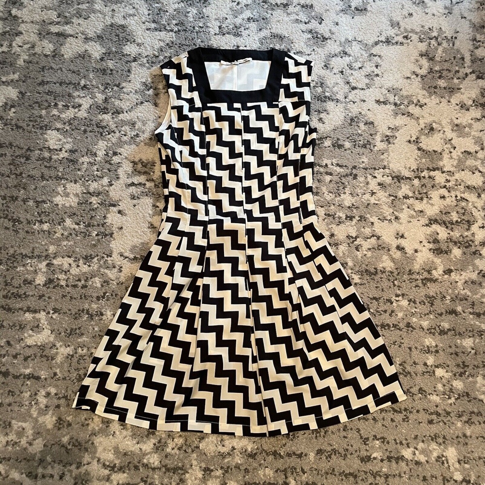 Collective Concepts Sleeveless Dress Size XS Zig Zag Retro Black White Aline